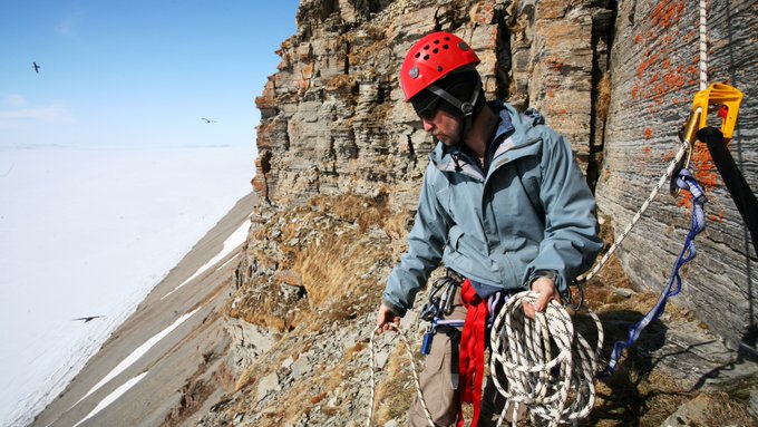 Dr. Mark Mallory (@MarkMalloryLab), Canada Research Chair and co-EiC of @ArcticScienceJ, was inducted as a Fellow of the Royal Canadian Geographical Society (@RCGS_SGRC), in recognition of his research and ambassadorship for Arctic Canada: ow.ly/hzZN50R7PyH @AcadiaU