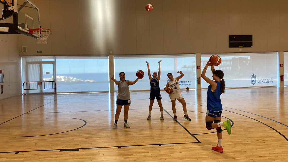 ivanuroz's tweet image. Basket fem en II BACH…. es muy duro y hay poco tiempo, pero se puede.

Ayuda mucho pasarlo bien…. al mal tiempo, buena pose.

#styleiseverything
#strikeapose #happybasket #basketformacion
@cbsalliver