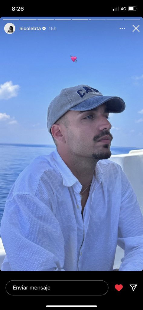 Yo también estaría enamorada 
Es todo lo que está bien.