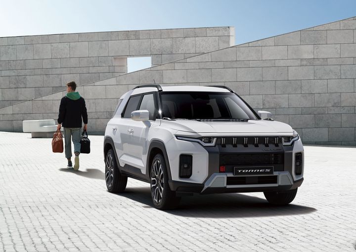 blackdownmotor's tweet photo. Blending the elements of KGM's design heritage into a bold, confident look, fused with innovative technology and functionality – this is the KGM Torres.

Discover more: https://t.co/2B0HoVTx0D https://t.co/o8yqHPe3uu