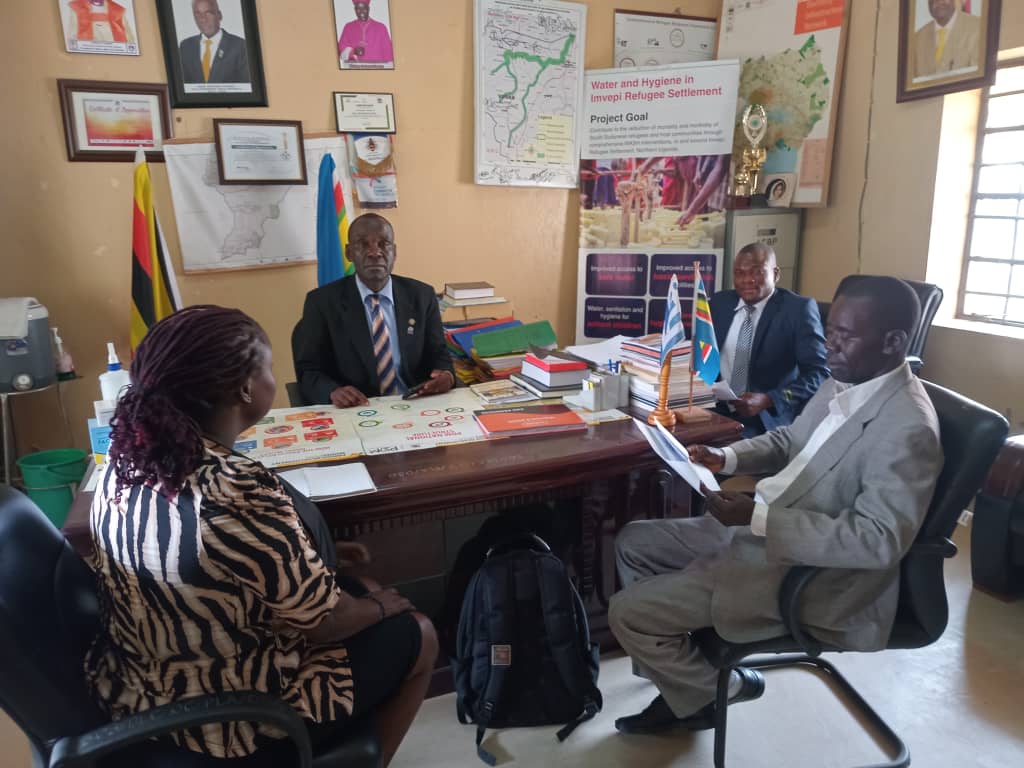 ENZAMA ERNEST (@ernestenzama) on Twitter photo The citizens of Uganda have duty to participate in governance of their affairs and compat corruption. Today, <a href="/ErnestEnzama/">ENZAMA ERNEST</a> ED MACCO and Peace Abaru an Activist with Actionaid discussed with District Chairman Arua progress in addressing issues raised in OAG's report for 2022/23 The citizens of Uganda have duty to participate in governance of their affairs and compat corruption. Today, <a href="/ErnestEnzama/">ENZAMA ERNEST</a> ED MACCO and Peace Abaru an Activist with Actionaid discussed with District Chairman Arua progress in addressing issues raised in OAG's report for 2022/23