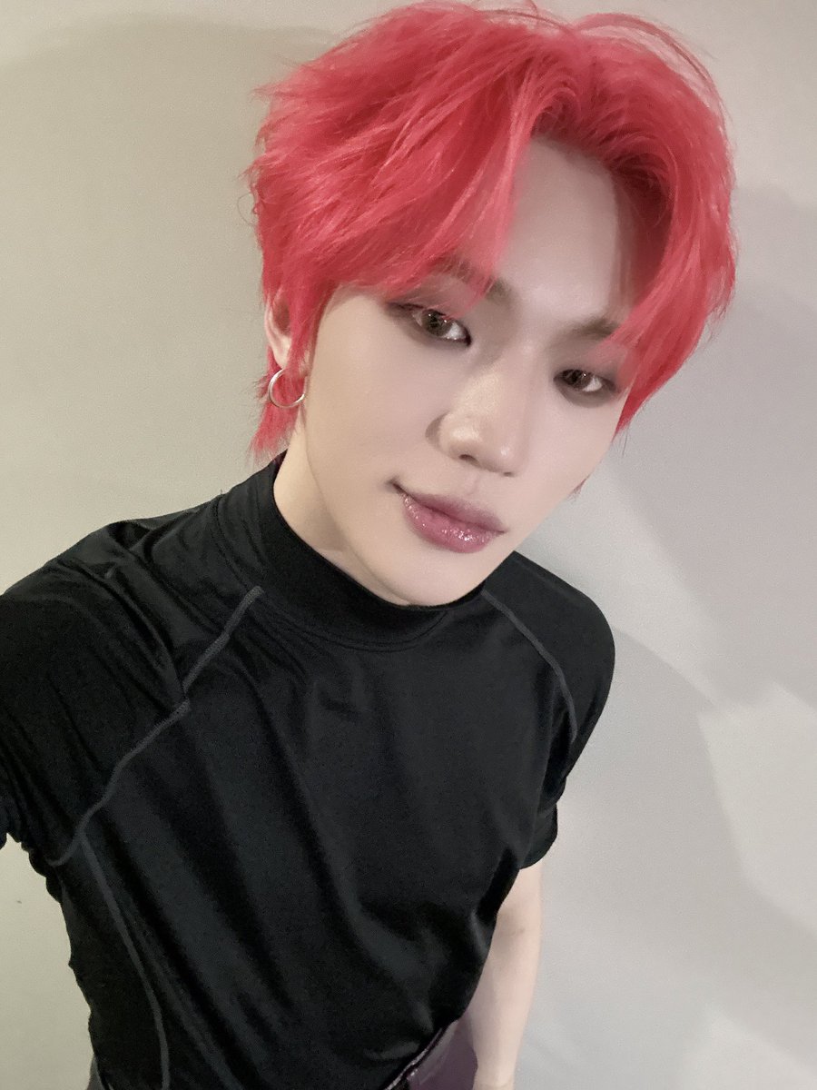 TNX_twt's tweet photo. 1,2,3 엠카운트다운🔥🔥

#천준혁 #JUNHYEOK https://t.co/Nb7VUKFhyT