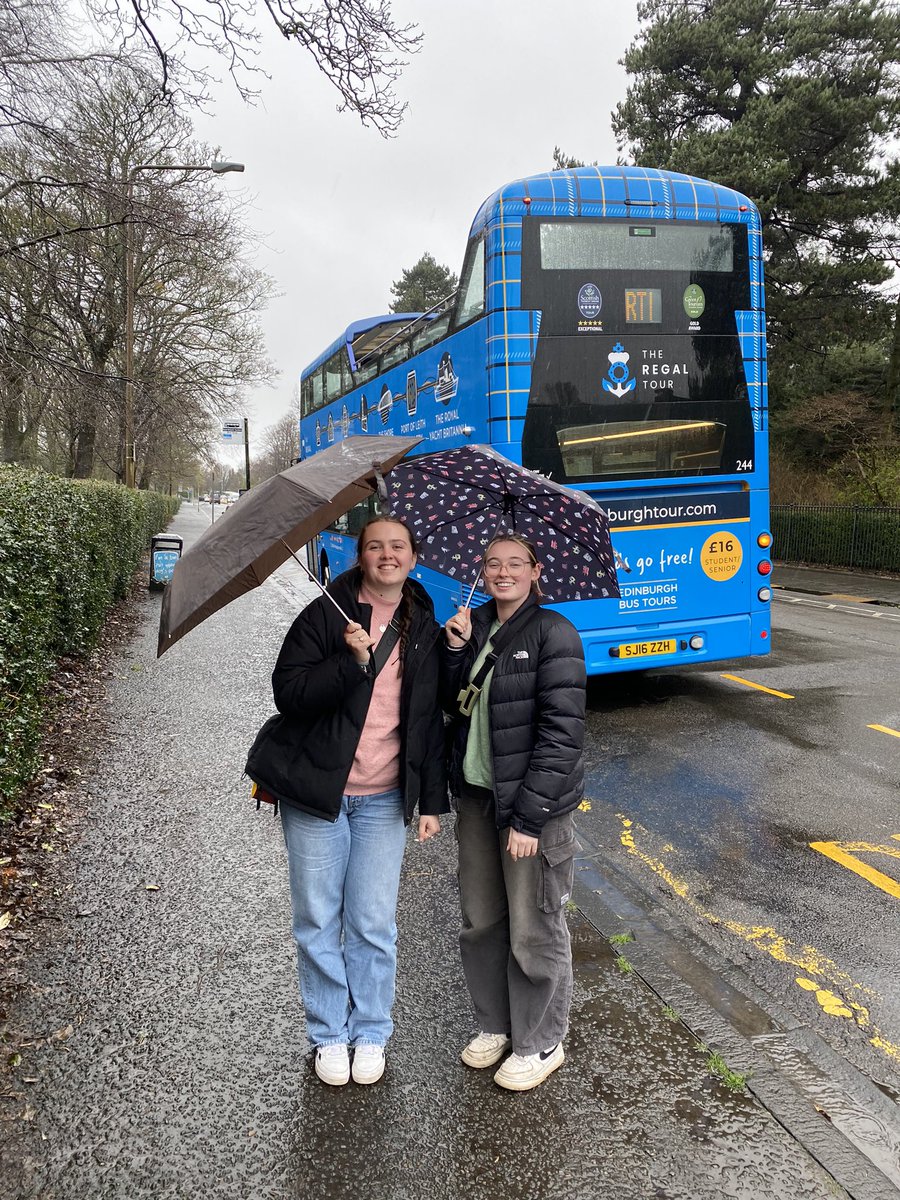 We did this tour yesterday and really enjoyed it - learnt a lot about Edinburgh we didn’t know. Would highly recommend. Frequency is great at every 15 mins so we could hop off @TheBotanics for a wander and cake without worrying about the time of the next bus 👇