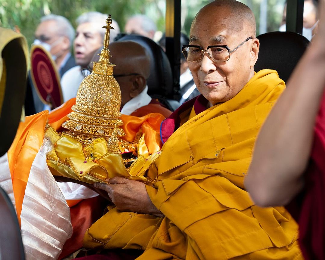 4th April 2024: The holy relic of Lord Buddha, which was presented to His Holiness the Dalai Lama by the custodian of the Kapilavastu relics of Buddha Shakyamuni, Venerable Waskaduwe Mahindawamsa Nayaka Thero.

#DalaiLama #BuddhaRelics