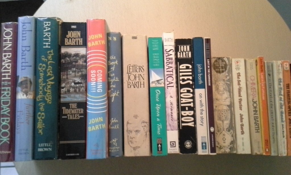 HotelInsonmia's tweet photo. Murió el gran #JohnBarth y hoy en miles de bibliotecas privadas de todo el mundo se le rinde tributo. https://t.co/FfJB9Gc5bX