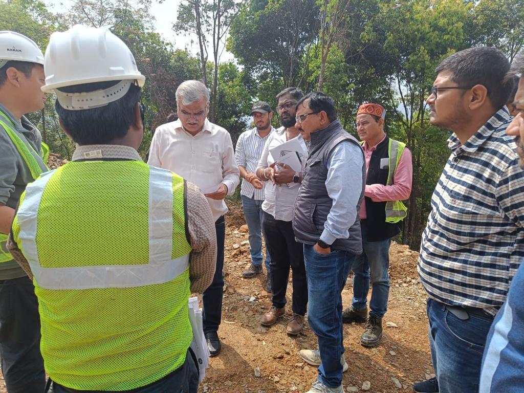 Site visit of ED (P), RO-Imphal, along with GM (P), PMU Tamenglong, Authority Engineer and representatives of EPC Contractor for Package 1 &amp; 2 of Tamenglong Mahur Road NH-137 to review the progress of work.

#NHIDCL