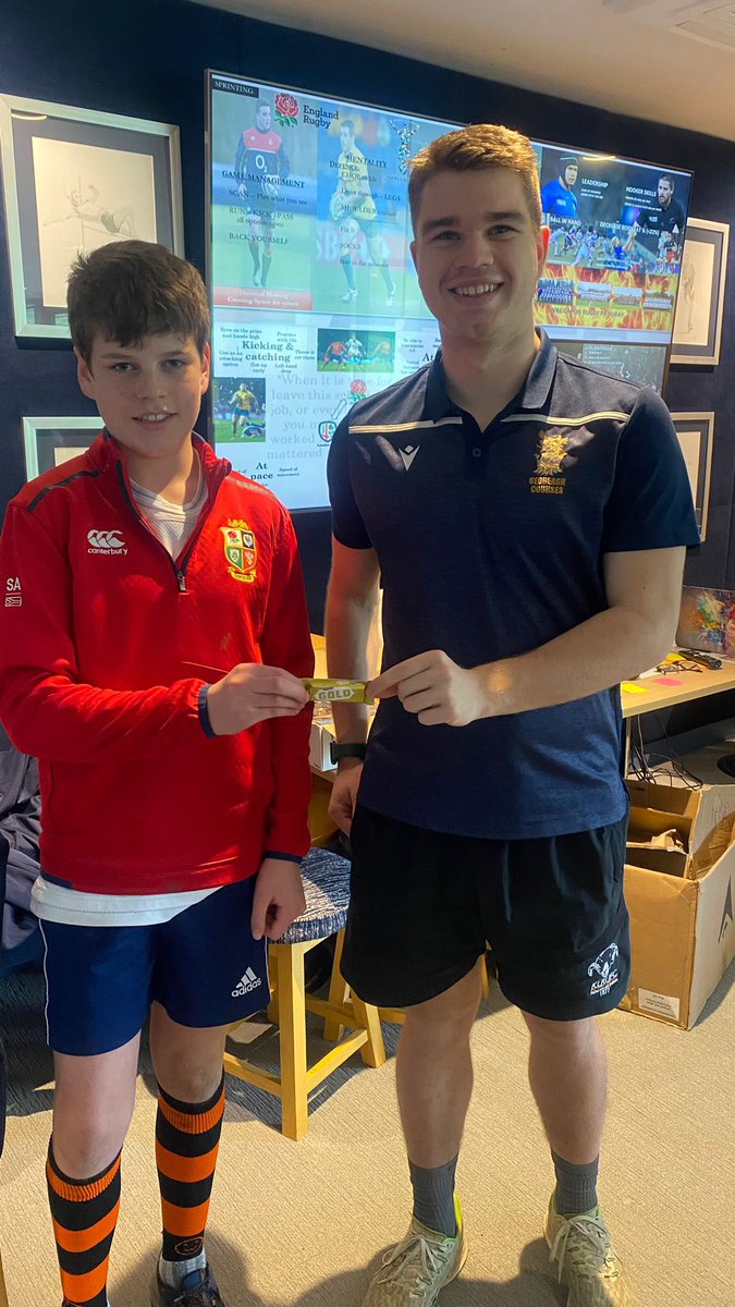 First GOLD’n moment of the day for a brilliant contribution to the IDP session ⭐️⭐️⭐️⭐️⭐️ @russellearnshaw @FletcherRugby #GOLD #InspiringYoungMinds