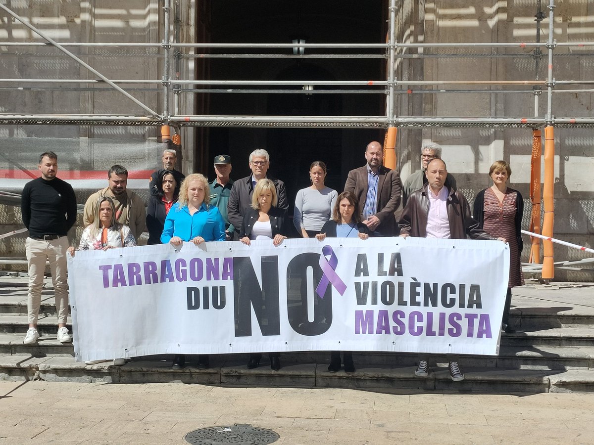 🔴 Minut de silenci per condemnar el cas de violència vicària de Bellcaire d'Empordà. Fem un crida a rebutjar de manera contundent aquests fets ✊🏻💜