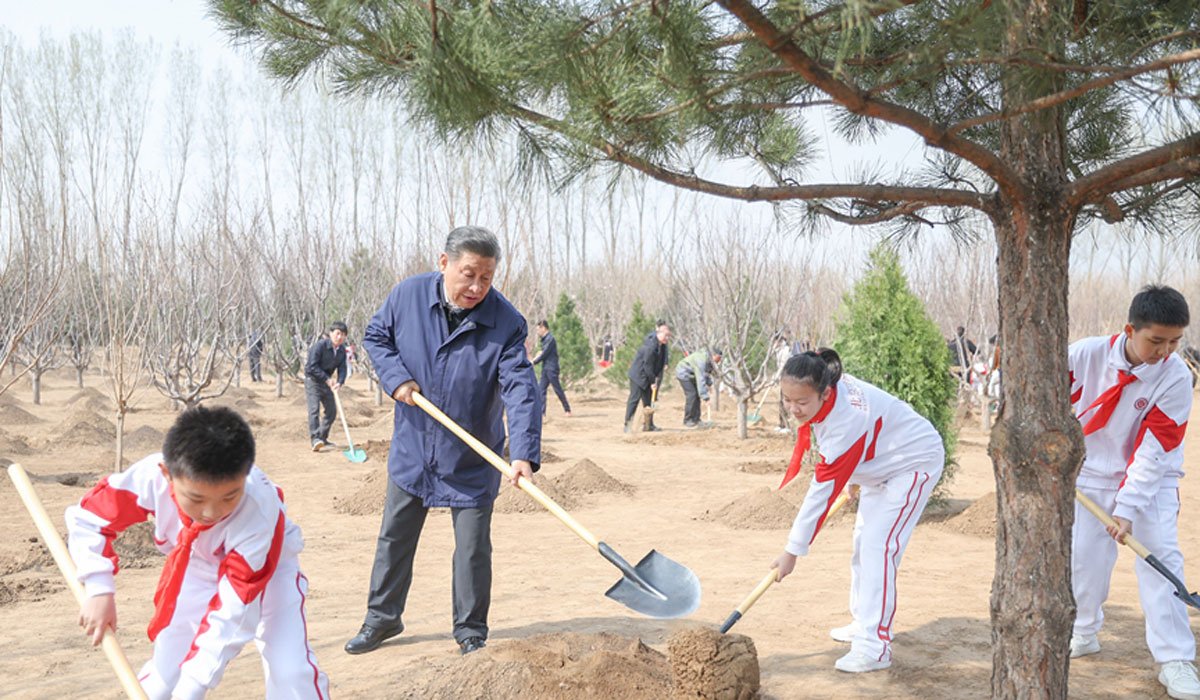 शी चिनफिंग ने वृक्षारोपण कर सुंदर चीन निर्मित करने पर दिया बल dainiksaveratimes.com/international/… 
#dainiksavera #xijinping #creting #beautiful #china #plantingtrees
