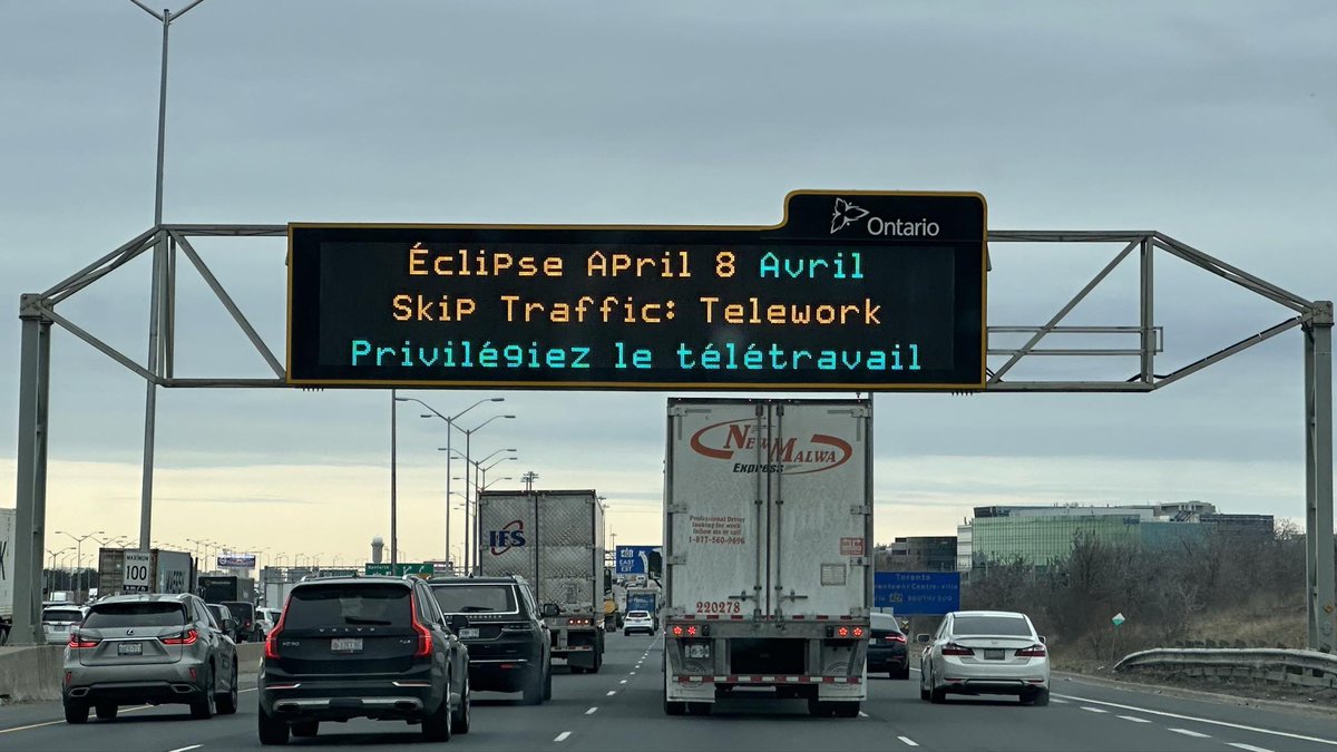 Interesting 🤔 and I thought @Sflecce said everyone else was going to be at work for the eclipse and thus teachers must be in the school to do PD? Why is the govt is telling Ontario to telework but not educators? #onted #onpoli #aefo #cupe #etfo #oecta #osstf