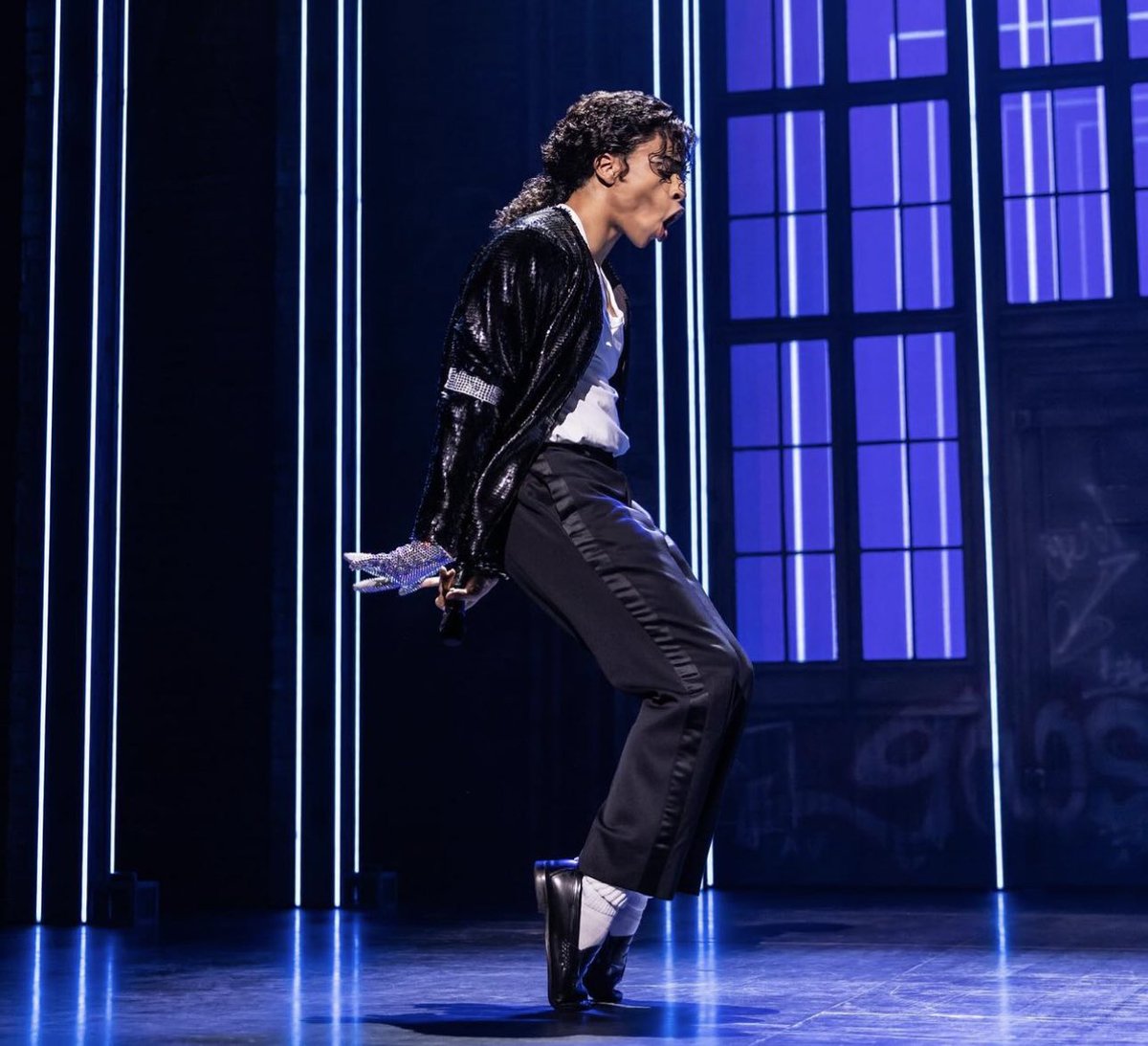 Jamaal Fields-Green (@maally22) will be making his West End DEBUT in the role of MJ at @MJtheMusicalUK today! #USTourCast Jamaal is currently ‘MJ Alternate’ on the First National Tour of @MJtheMusical. He was also part of the Broadway Company as U/S Michael and MJ 🇺🇸