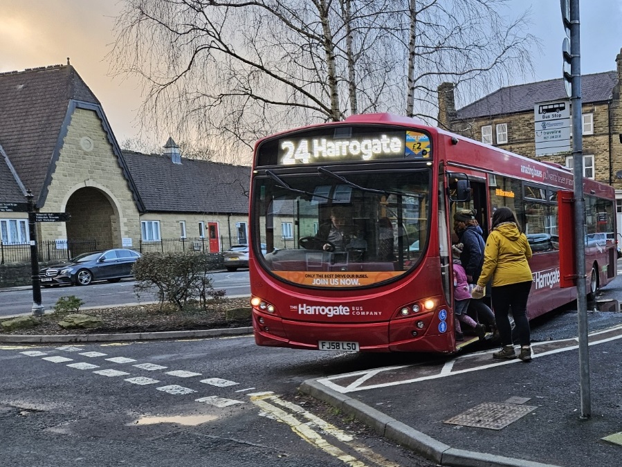 A revised timetable starts next week on @harrogatebus service 24 between Harrogate and Pateley Bridge, with minor changes to times to improve reliability. New timetable: transdevbus.co.uk/media/0u3lq2ig… On Sundays buses will leave Harrogate at 1015, 1315 and 1530. dalesbus.org/nidderdale