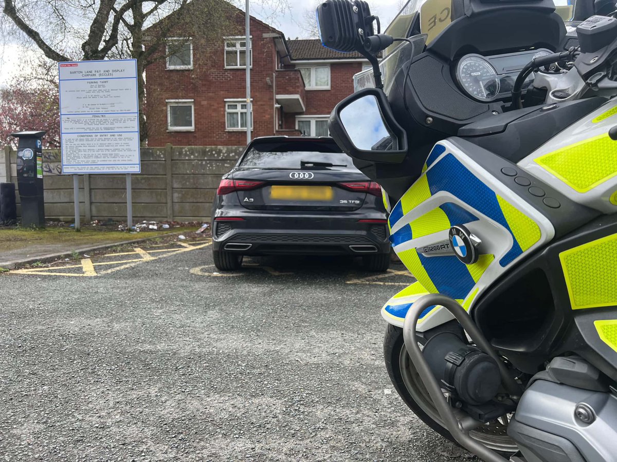 Thanks to the member of the public who spotted the driver of this vehicle. Officers from #GMPMotorcylceUnit are now on route to custody after the driver providing a positive roadside sample of 58 #drinkdrive #fatal4