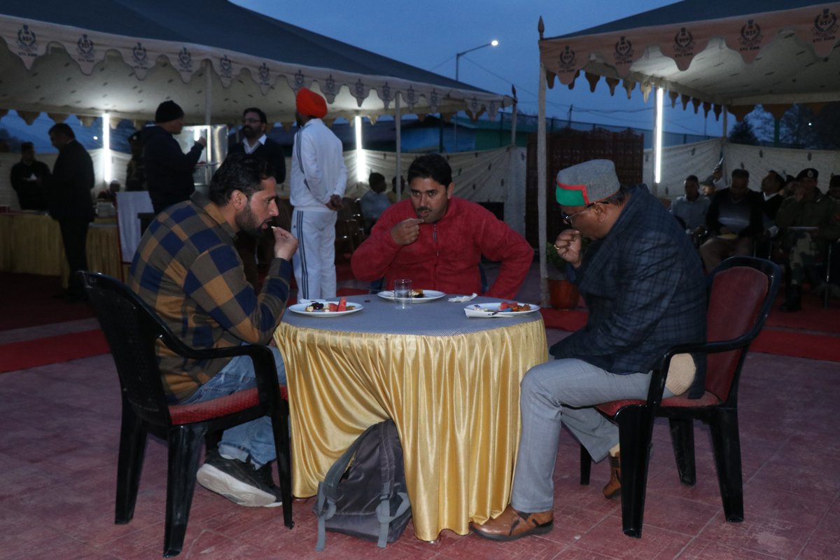 'Spirit of Unity and Togetherness.' Today, Sh Ashok Yadav IPS, IG @BSF_Kashmir attended an #iftar party along with all ranks at #BSF campus Humhama and extended his good wishes to all countrymen during the auspicious occasion of the ongoing holy month of Ramadan.