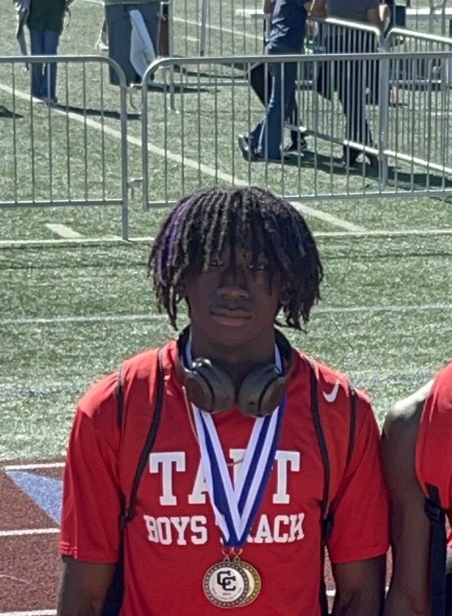 Congratulations to @JaDanMKeiler for advancing to the area meet in the 110m Hurdles and the 300m Hurdles!!!! Keep grinding!!!! #RaiderSpeed @taft_club @TaftRaider @NISDTaft