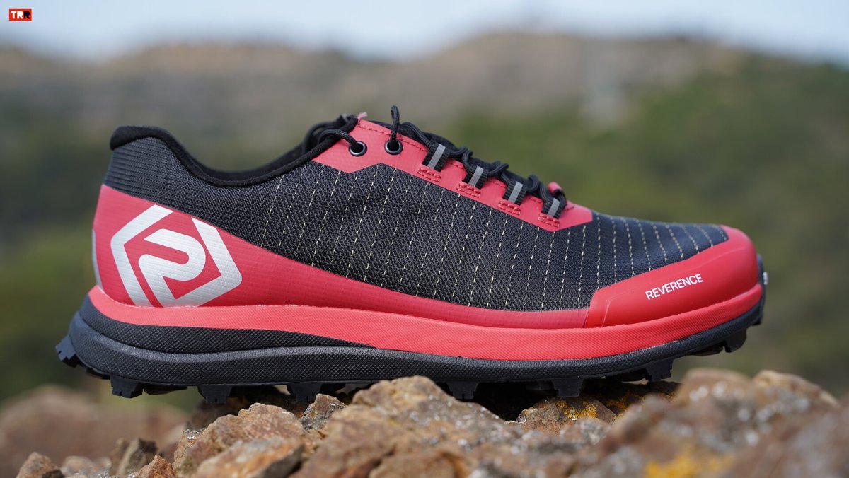 Estos últimos días hemos empezado el test de las <a href="/Ronhill_UK/">Ronhill</a> Reverence, de esas zapatillas para el Trail Running más salvaje, con barro, arena, raíces, piedras. Unas zapatillas robustas con una suela muy agresiva.

PRIMERAS IMPRESIONES👉 trailrunningreview.com/es/Ronhill-Rev…