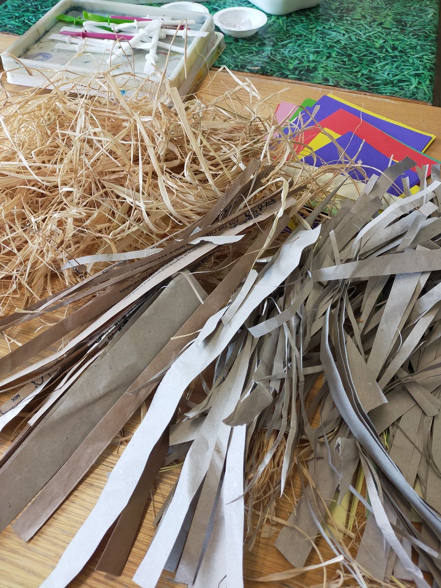 Family fun this afternoon! Come along & make your own Curlew nest! We'll be here 1 til 3pm @kidsinmuseums @CurlewAction @yorkshire_dales