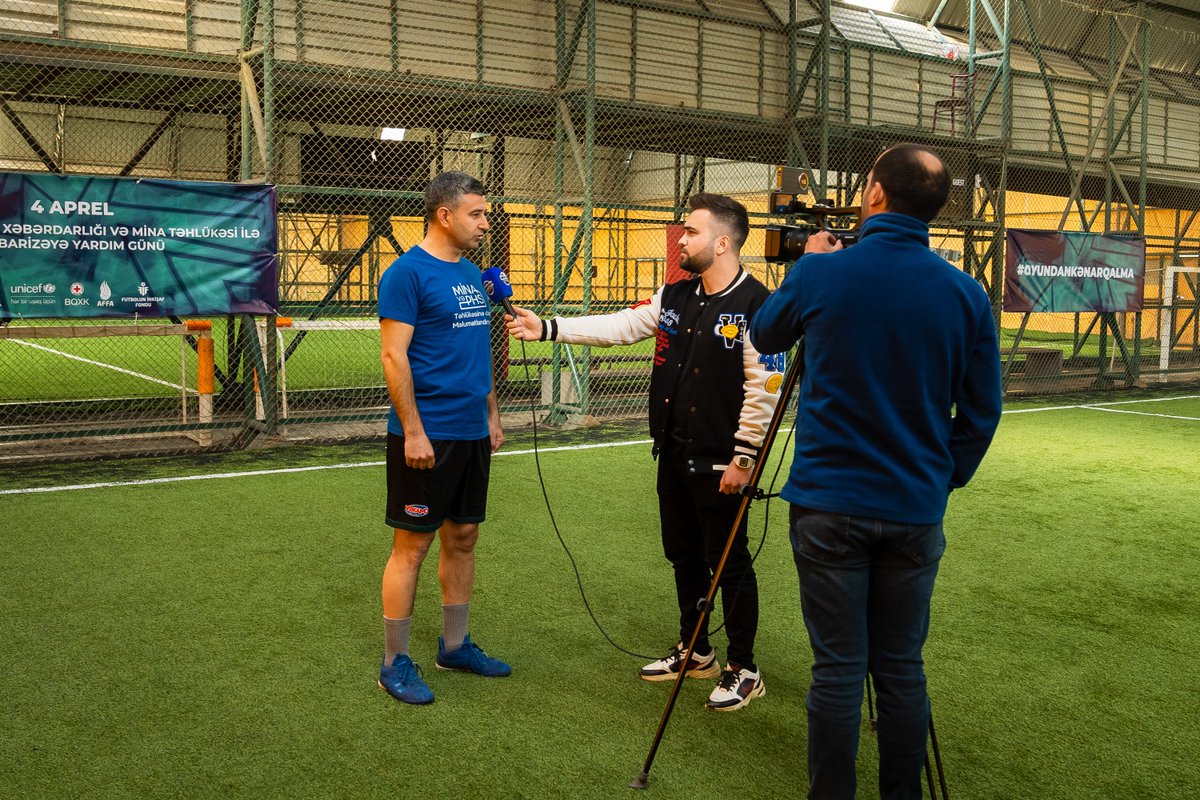 #IMAD2024: Through the power of football, @UNICEF provides Explosive Ordnance Risk Education to children &families in #Azerbaijan to build their safe behaviors. 
To mark #MineAwarenessDay, we bring football players 
&partners for a friendly match in #Baku uni.cf/4ajhNu8