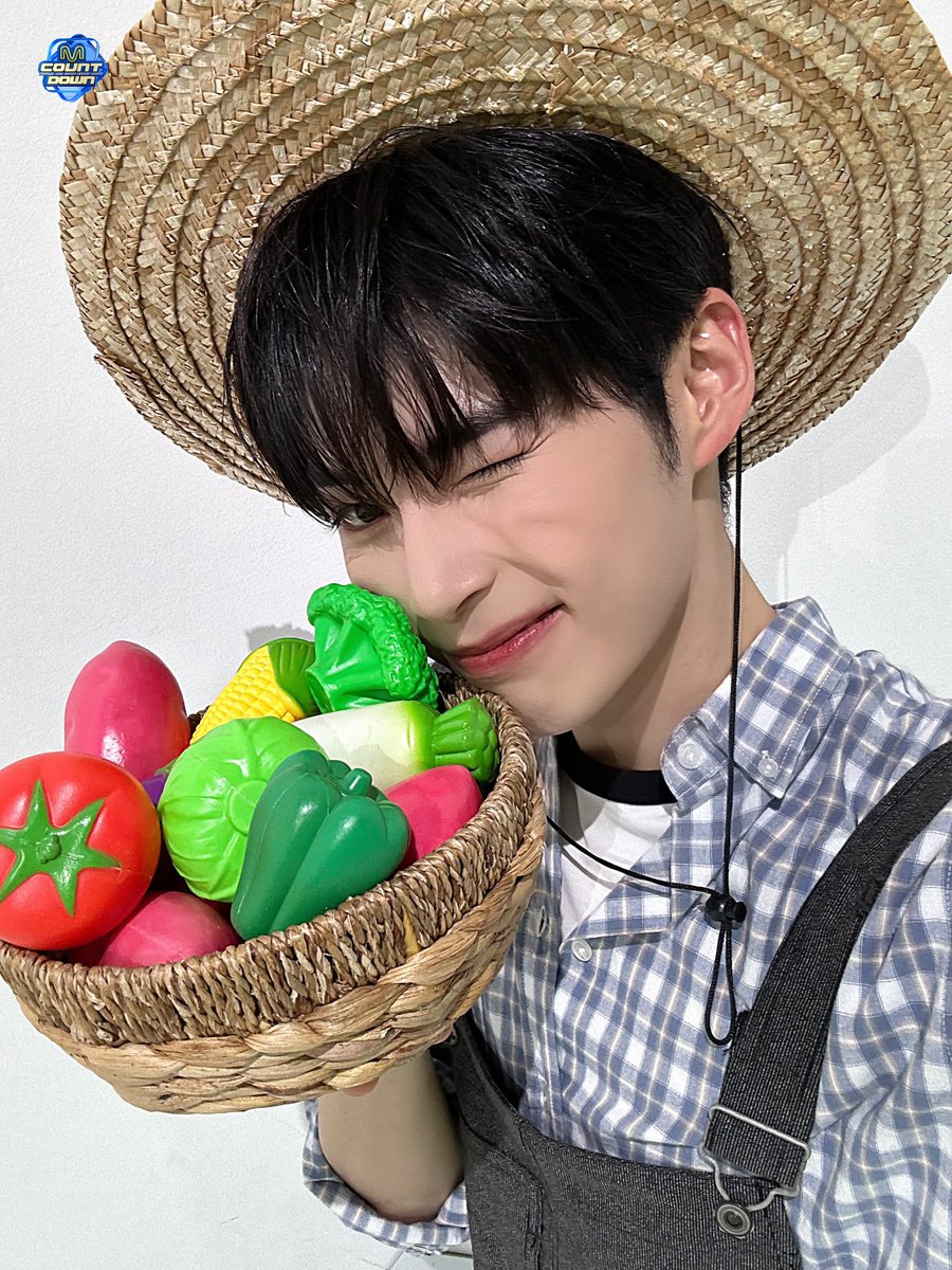 MnetMcountdown tweet picture