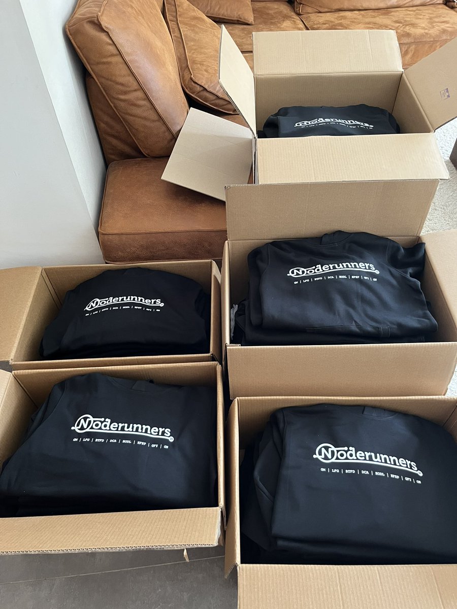 onthebrinkie's tweet image. New ninja outfit ready for distribution to all #noderunners 🔥🥷🏻