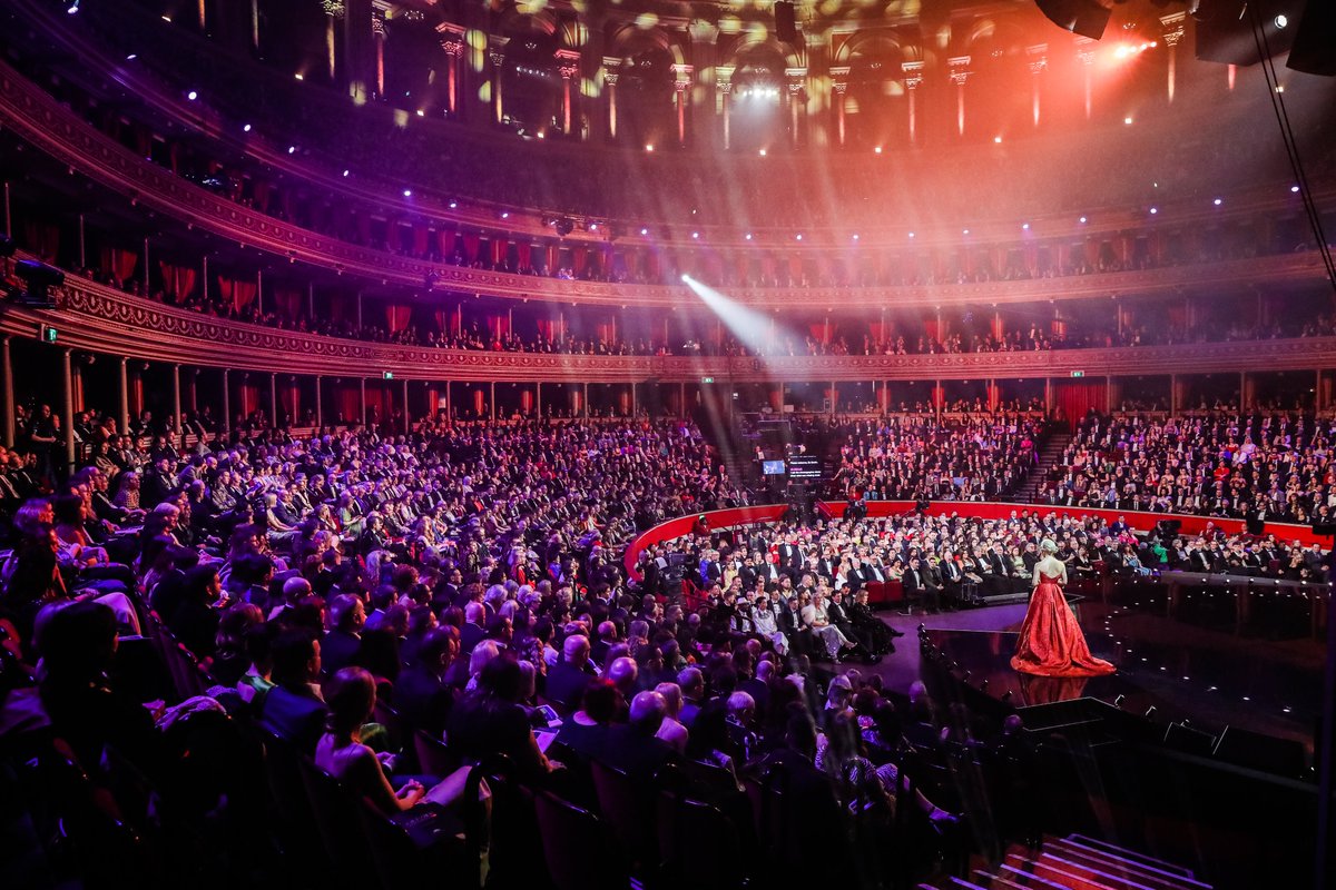 More details are revealed for the @OlivierAwards 2024 ceremony There will be performances from @TLBTmusical @NextToNormalUK @mincemeatlive @StrangeLoopLDN #GuysAndDolls & @HadestownUK plus a special moment from #GroundhogDayAU. @hanwaddingham will open the event with @joestilgoe