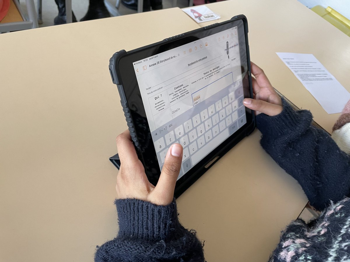 NiogretVitry's tweet photo. Séquence podcast : on écrit son storyboard en s’appuyant sur les écrits qu’on a produits avant. #EMI #numeriqueducatif @ecolegalileereims https://t.co/0S8jRztfYI