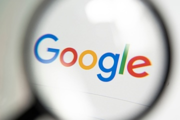🔍Google Mulls Charging for AI-Powered Search Features, FT Reports🔍

Google is reportedly exploring the possibility of introducing fees for new "premium" features driven by artificial intelligence (AI), marking a potential shift in its monetization strategy. According to the