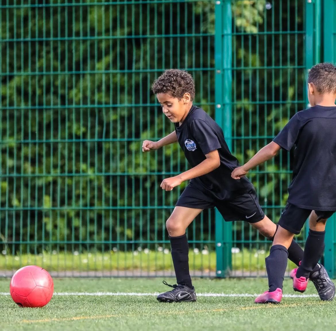Vision_FA's tweet image. ⚽️💙POSITION SPECIFIC SESSIONS💙⚽️

We have had amazing success so far with our defending and striker coaching sessions

To join the waiting list for these sessions please get in touch
📧 info@vision-football-academy.com
💻 vision-football-academy.com