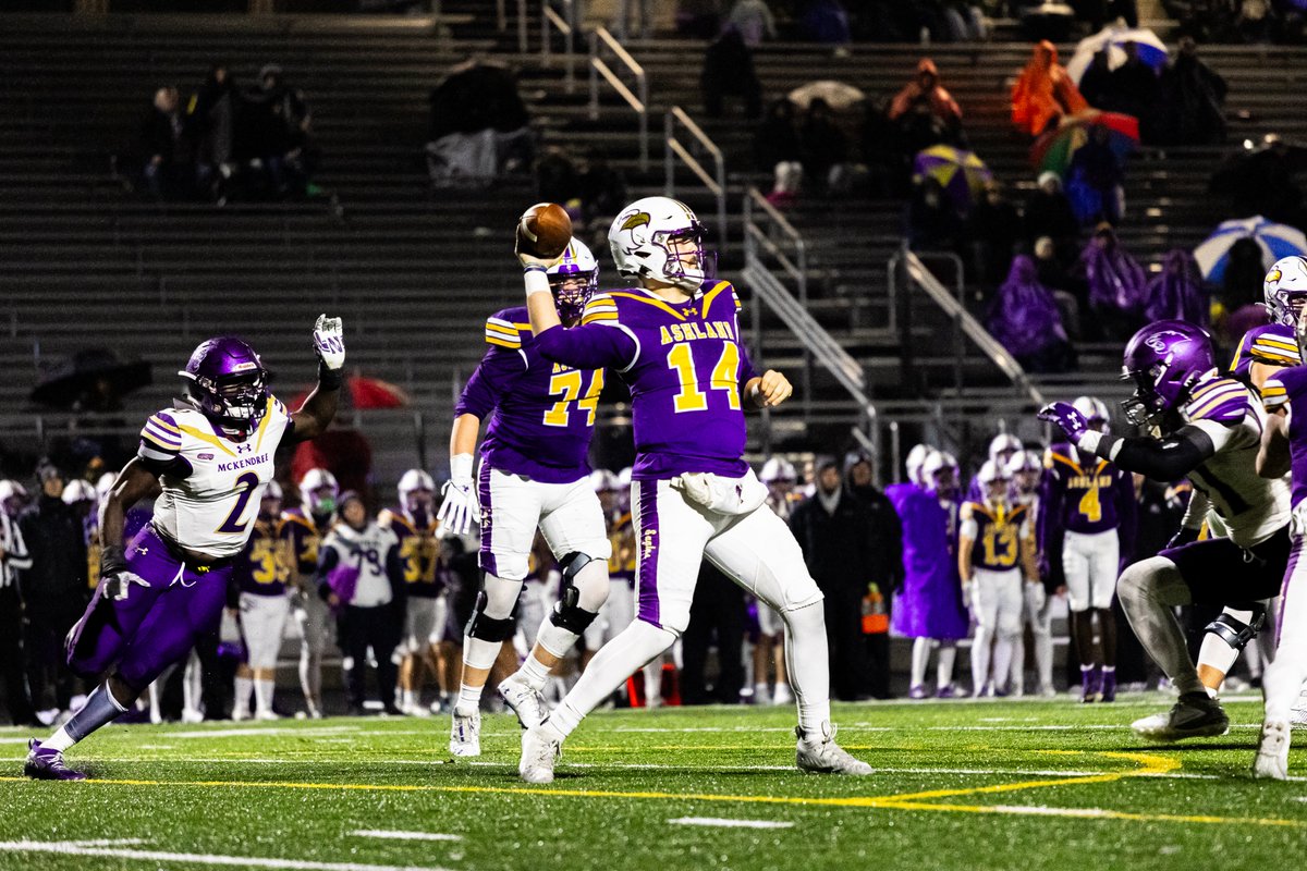 Following 8⃣ straight wins to end the 2023 season, football is prepping for the 2024 campaign - with that prep including the annual spring game on April 20! 📎 goashlandeagles.com/news/2024/4/4/…