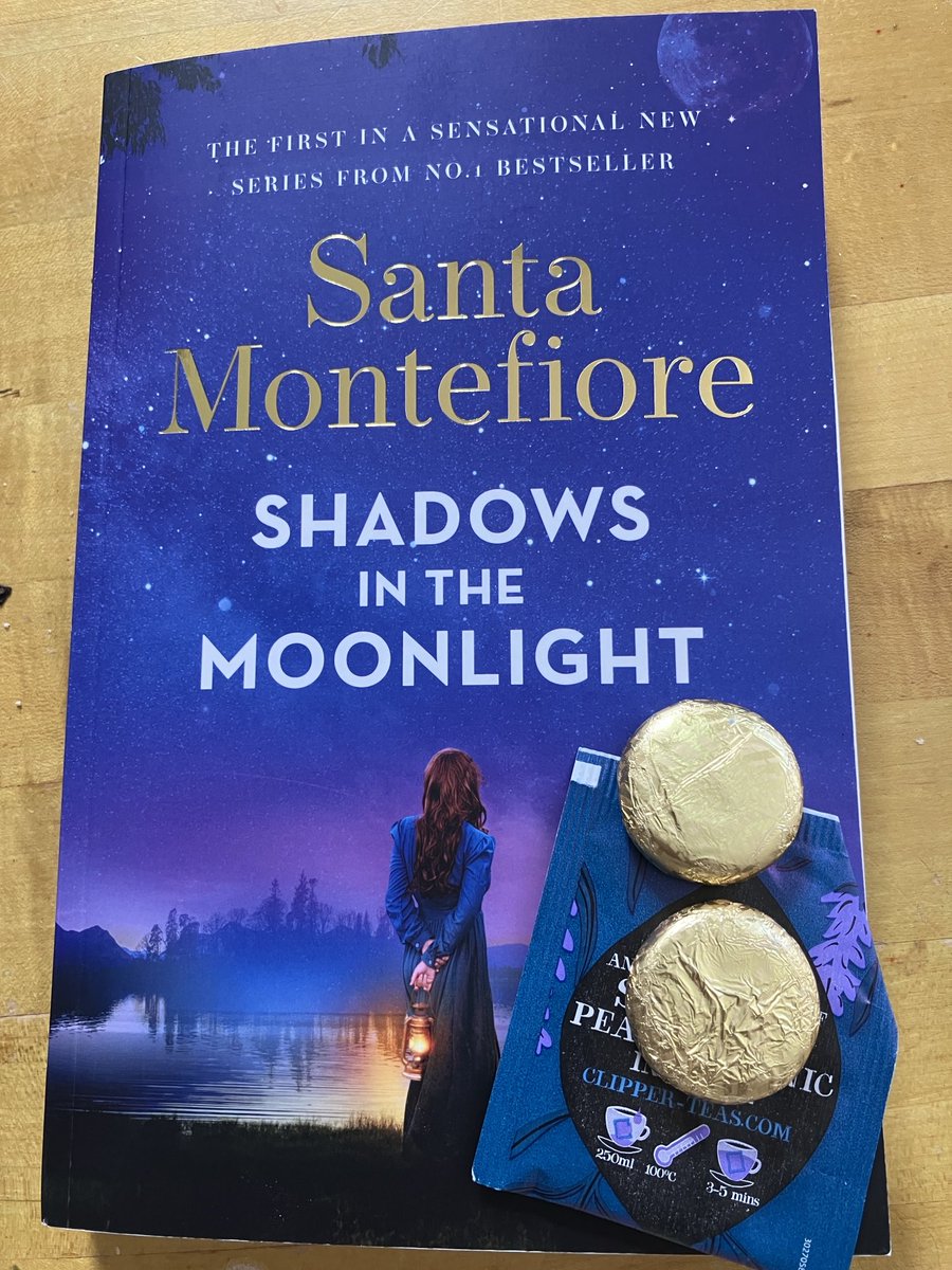 Thrilled to receive gorgeous looking #ShadowsintheMoonlight in the post today! Thank you ⁦@SantaMontefiore⁩ ⁦@CBGBooks⁩ and ⁦@orionbooks⁩