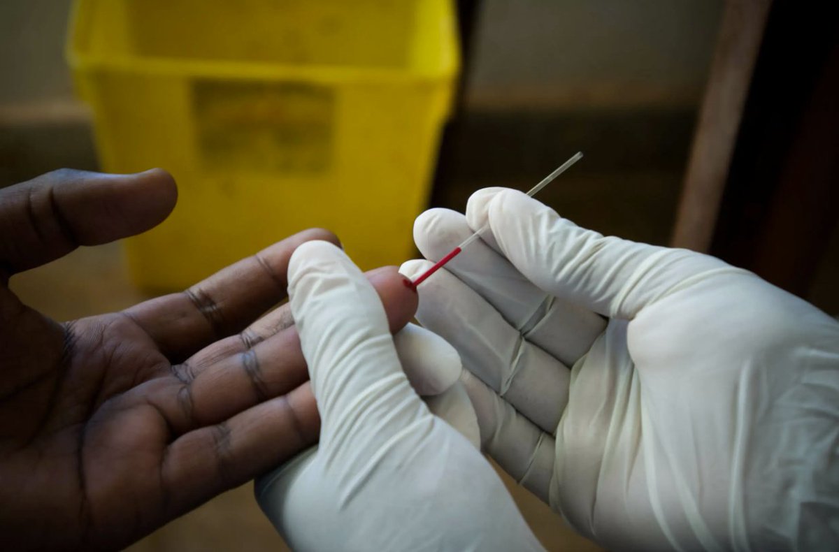 JUST PUBLISHED | New estimates of HIV in South Africa: Around 50 000 people died of HIV-related causes and around 7.8 million were living with #HIV in 2023. | @marcuslowx spotlightnsp.co.za/2024/04/04/one…
