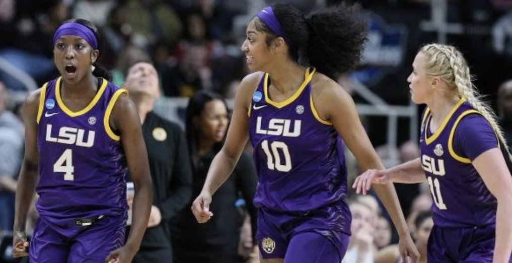 #LSU may have lost the game, but the love and support they offer each other won our hearts!🏀♥️👑 #SistersLove #BlackGirlMagic