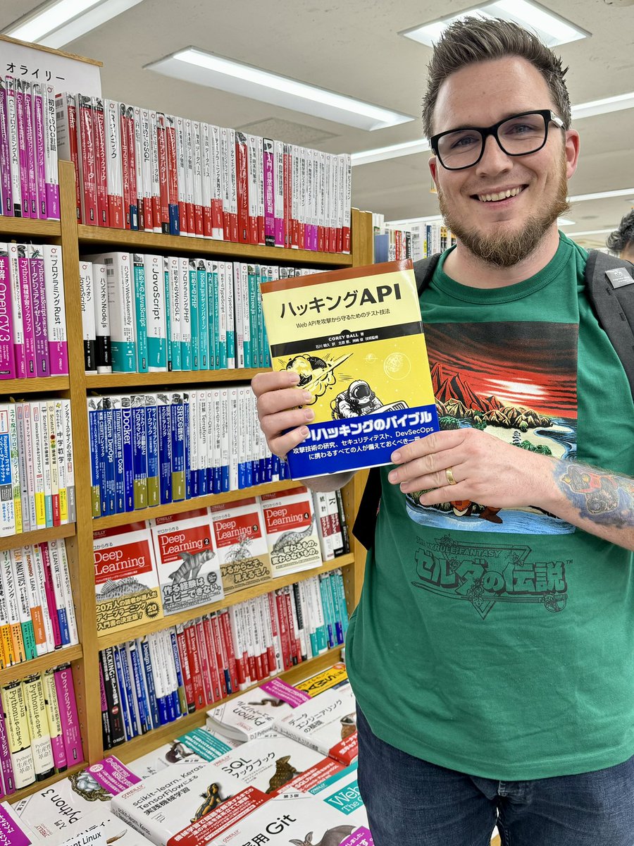 I’m on the last few days of a family vacation in Japan. While in Tokyo, I stopped by @Kinokuniya books (Shinjuku) and found the Japanese version of Hacking APIs! 🇯🇵🏯📖📚 I signed some copies and picked up some relevant reading like Norwegian Wood (Murakami), Abroad in Japan…