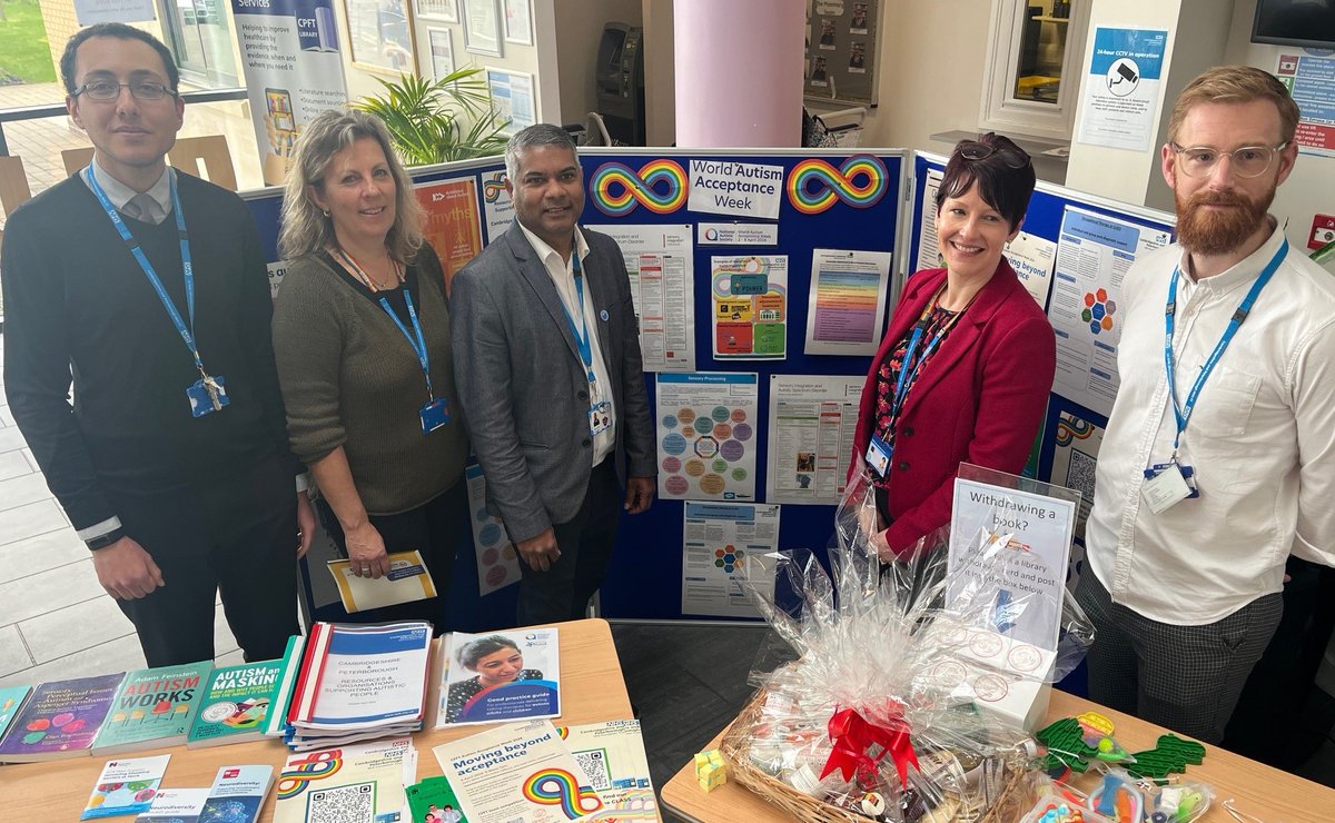 Colleagues from our CLASS clinic have been marking #WorldAutismAcceptanceWeek and the drive to understand everyone's needs - be they patients, family members, carers or fellow staff. They've been offering information, advice and sensory packs donated by @head2toecharity. 👏👏