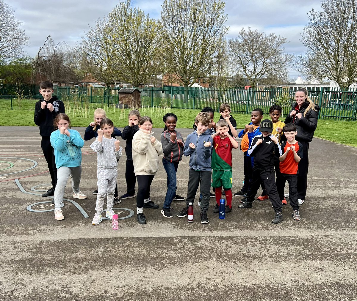 All of our projects involve as many community partners as possible. Easter #HAF2024 is no exception. In #Doncaster we have a great culture of partnership working 💯% with other groups. Here are <a href="/cscommunities_/">Caged Steel Communities</a> delivering their martial arts fitness! #WeAreCommunity #TeamOrange