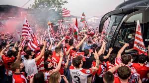 🚨 ATENCIÓN 🚨

Mañana viernes a las 13.00 tod@s a Lezama a despedir al equipo.

El vuelo sale a las 15.30 desde Loiu y tienen entrenamiento a las 11.

ALLÍ NOS VEMOS ¡Aupa <a href="/AthleticClub/">Athletic Club</a>! ❤️🤍