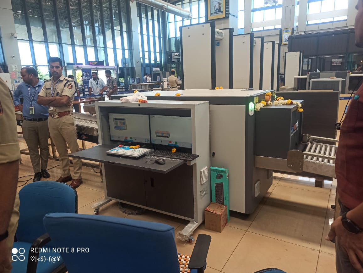 A new #X-BIS machine is added in the Pre Embarkation Security Check area at #Belagavi Airport as a part of Reconfiguration of Existing Terminmal building to enhance Passenger handling capacity. This new dual view X-BIS(X-ray Baggage Inspection System) is sourced from (1/2)
