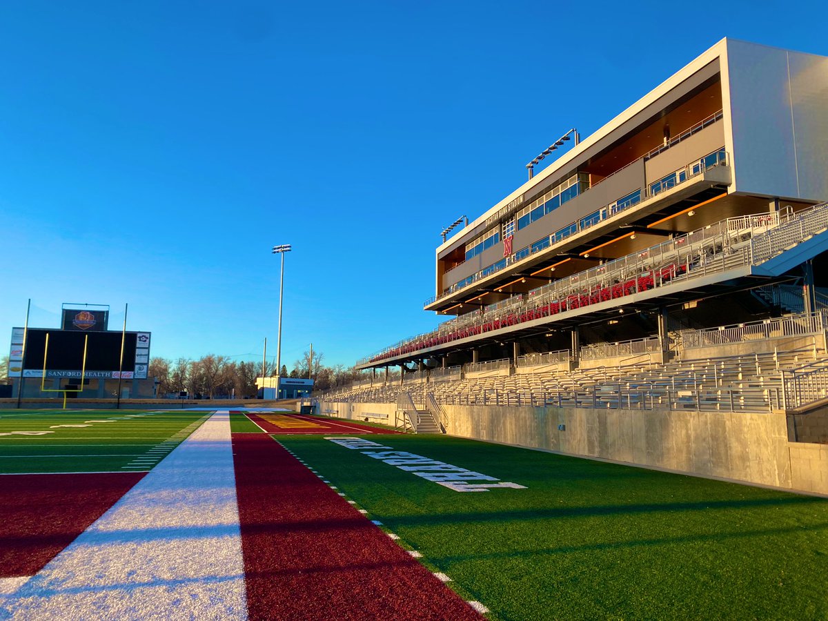 Good morning, Wolves Nation! GiveNDay continues! Please consider donating to our program by following the link below ⬇️ Every donation, even as low as $5, helps us reach our matched donation goals at 50, 100, and 150 donors. Wolves Nation, let’s go! 🐺

givingday.northern.edu/campaigns/foot…