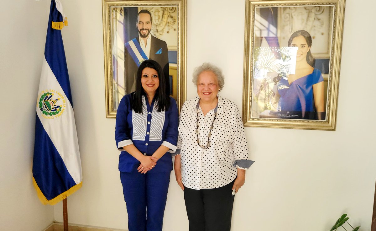 Diana Vanegas🇸🇻🇨🇷 tweet media