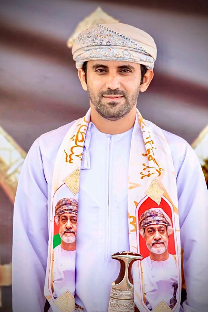 AljawabiTeam's tweet photo. تتقدم إدارة فريق الجوابي وجميع منتسبيه بالتهنئة للفاضل / محمد بن عبدالله بن مسلم الكاسبي بمناسبة ندبه لشغل وظيفة مدير مساعد للشئون الطبية والطبية المساعدة بمستشفى جعلان بني بو علي. 

نسأل الله له التوفيق والسداد في خدمة البلاد والعباد https://t.co/pfLrsI1zHM