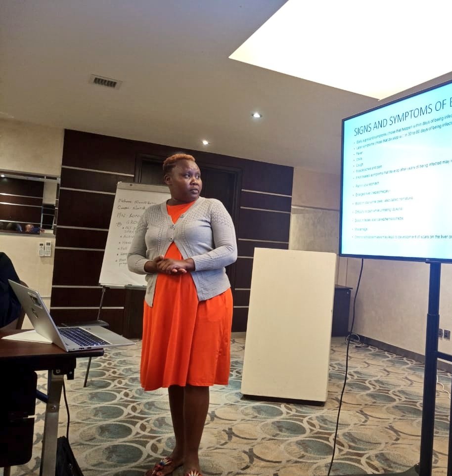 The national focal point for onchocerciasis educating the influencers on #onchocerciasis during the influencers sensitization workshop on #NTDs

#beatNTDs