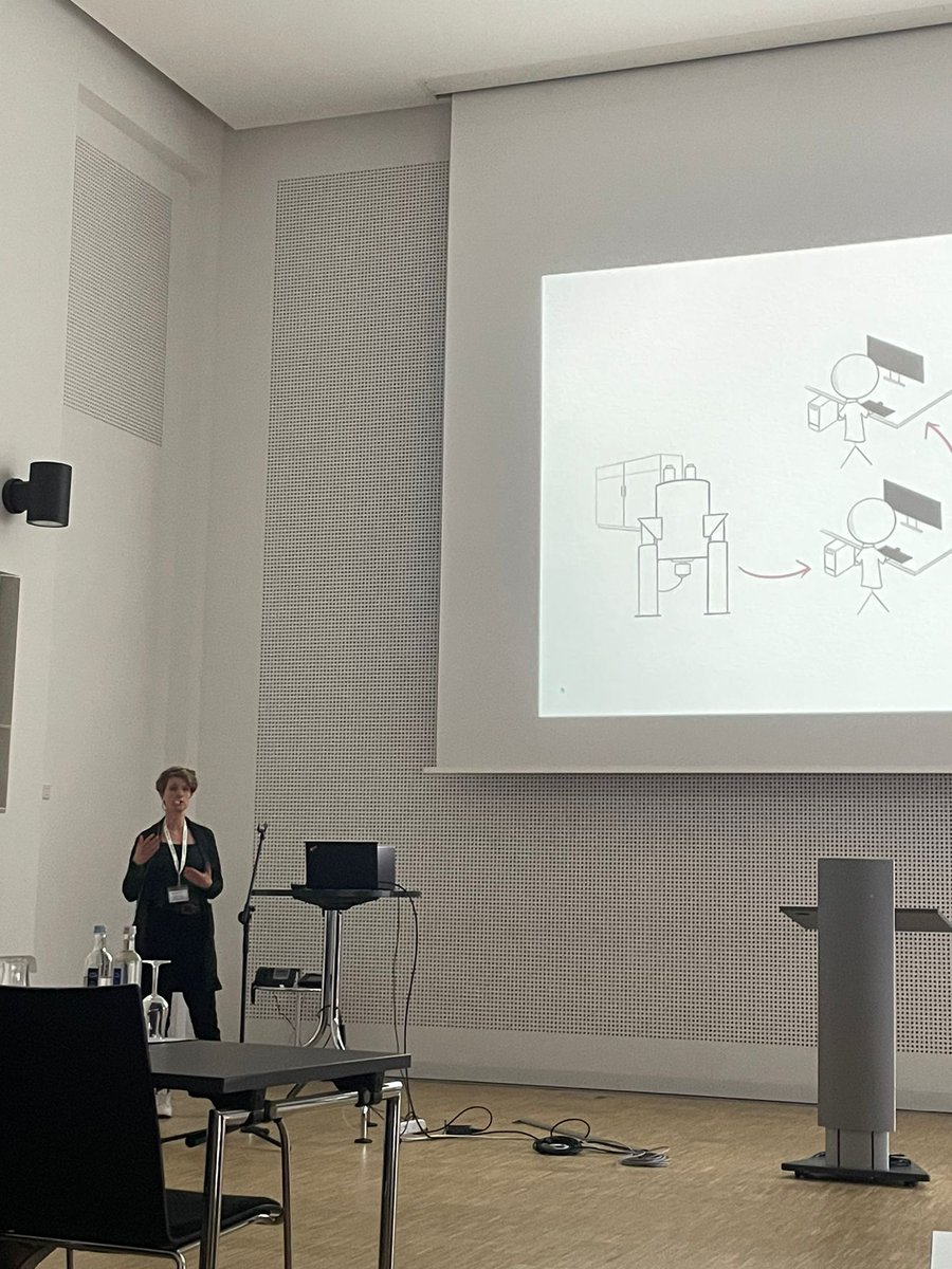 Our colleague Nicole Parks gave a presentation on how to prepare data for posterity at the final conference of the Collaborative Research Center (SFB)985. #chemistry #researchdata #rdm #NFDI4Chem #fairdata #workshop #forschung #fdm