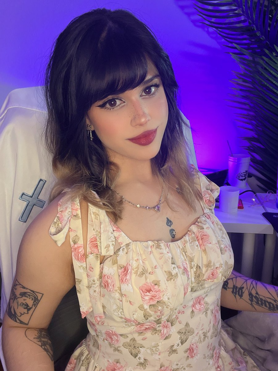 THIS DRESSSSSSSSSS!!!! ALSO HI IM LIVE AND WE HAVE 4 DAYS LEFT FOR MY FUNDRAISER!! Link in replies vvv