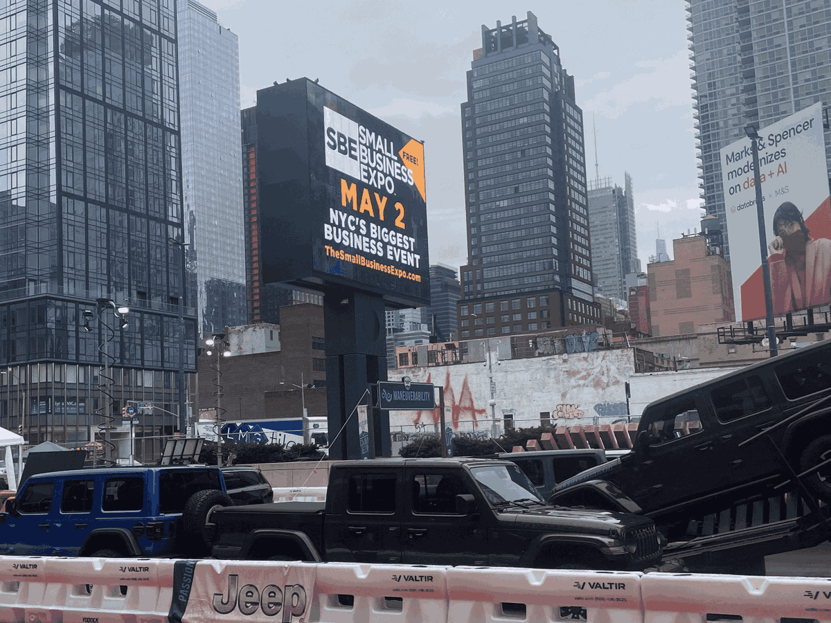 Our Javits Center Marquee is up!! It's almost time for NYC's most anticipated Business Event of the Year! May 2nd at Javits Center >> hubs.li/Q02rQ0SL0 #SmallBusiness #NYC #ILoveSmallBusiness #ILoveNYC #Entrepreneur