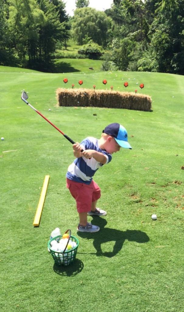 Like father like son Ben Jr. practicing his shot #steelers #tbt #themasters June 22nd, 2015 at The 4th Annual Ben Roethlisberger Foundation Invitational 📸 @billie_jo98 @_BigBen7