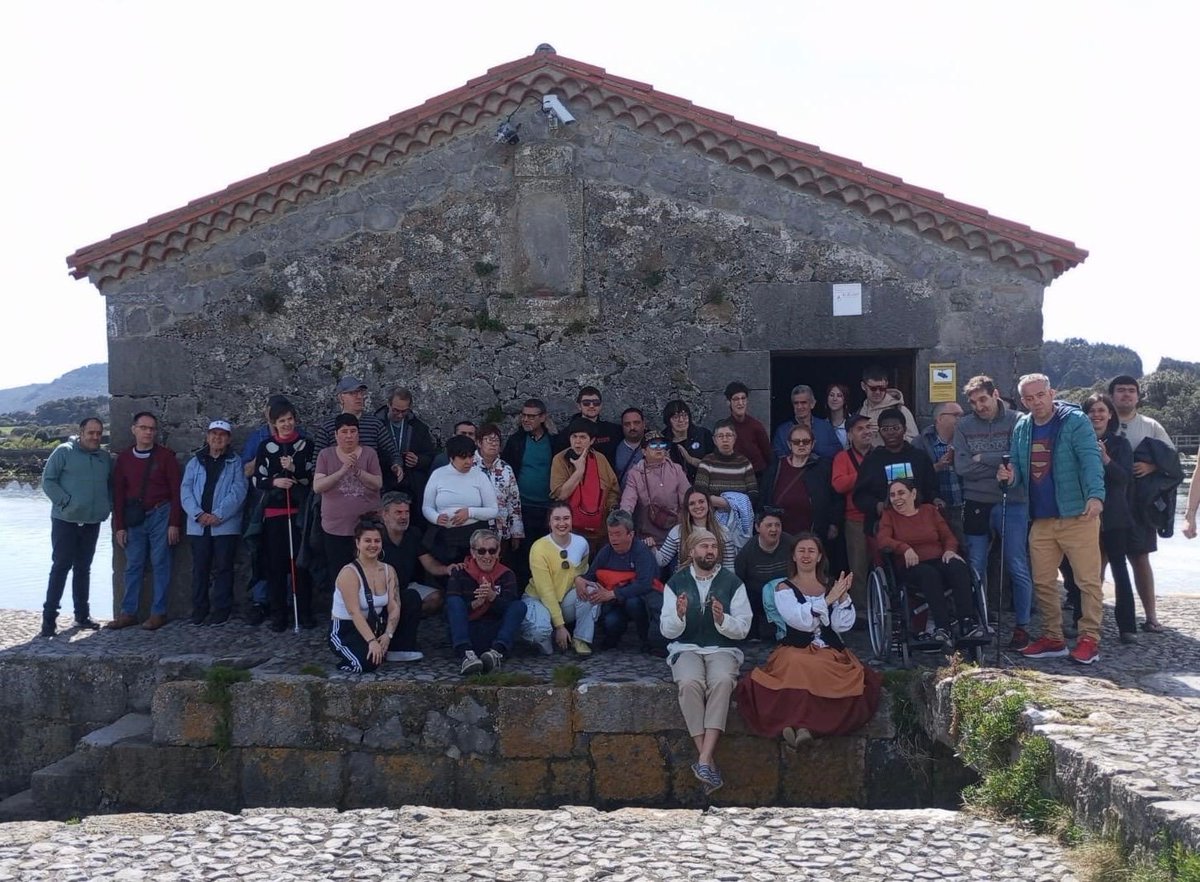 Del 1 al 7 un grupo de personas de ATZEGI (Asociación Guipuzcoana en favor de las personas con discapacidad intelectual) han disfrutado de unos días de vacaciones en Isla. Nos envían una foto y su agradecimiento por la atención recibida del equipo del Ecoparque de Trasmiera