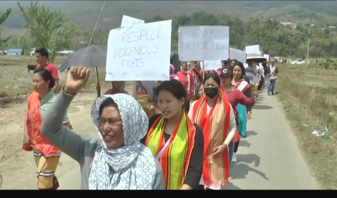 MeiteiYek's tweet image. #KukiZo people become a threat to peace &amp;amp; prosperity of the region wherever they settle by triggering #CommunalViolence.

@AmitShah @NBirenSingh please 🙏 take deterrent actions. Soft handling of these #KukiNarcoTerrorists &amp;amp; CSOs destroying the Nation.
 ukhrultimes.com/liangmai-nagas…