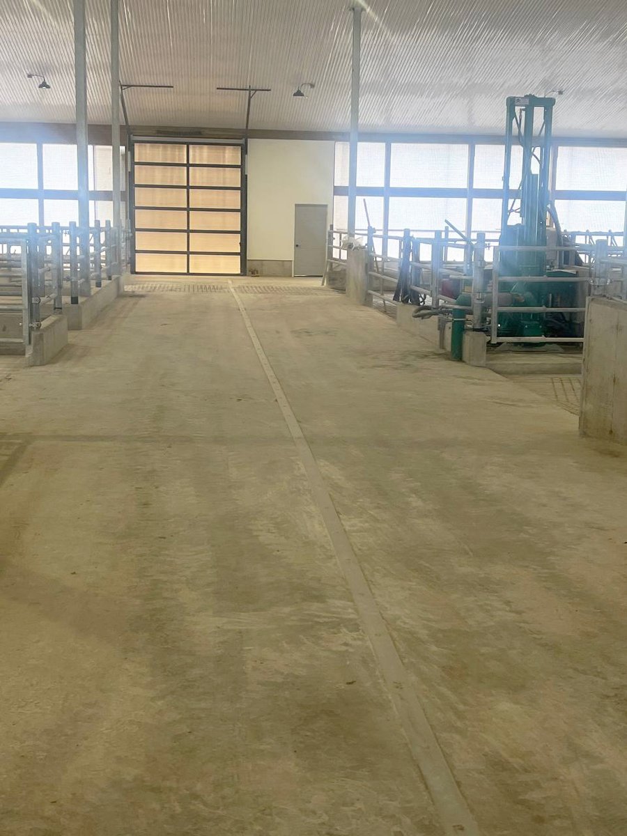 GRRobotics's tweet photo. Some of our service guys were busy at Essalea Farms this week getting the Lely Vector ready to start-up next week!
This new build is going to feature 1 used Lely Vector MFR M1 working with tower silos and 2 Serigstad bale cutters.
#Grandriverrobotics #LelyVector #Serigstad https://t.co/wpSC4r4f1Q