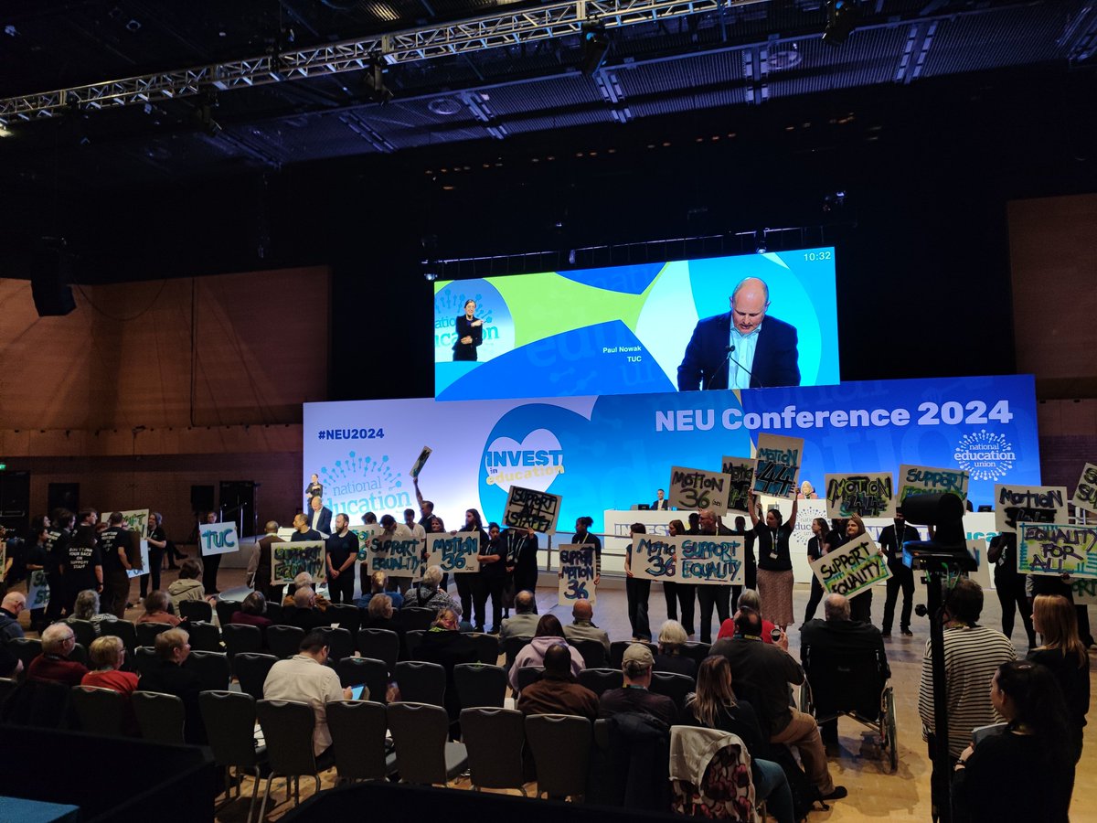 Last year, @The_TUC fined NEU £153,952 over a support staff issue. Today, during TUC president's speech at NEU conference, support staff peacefully took the floor. Showing us the power of grassroots advocacy. #NEU2024