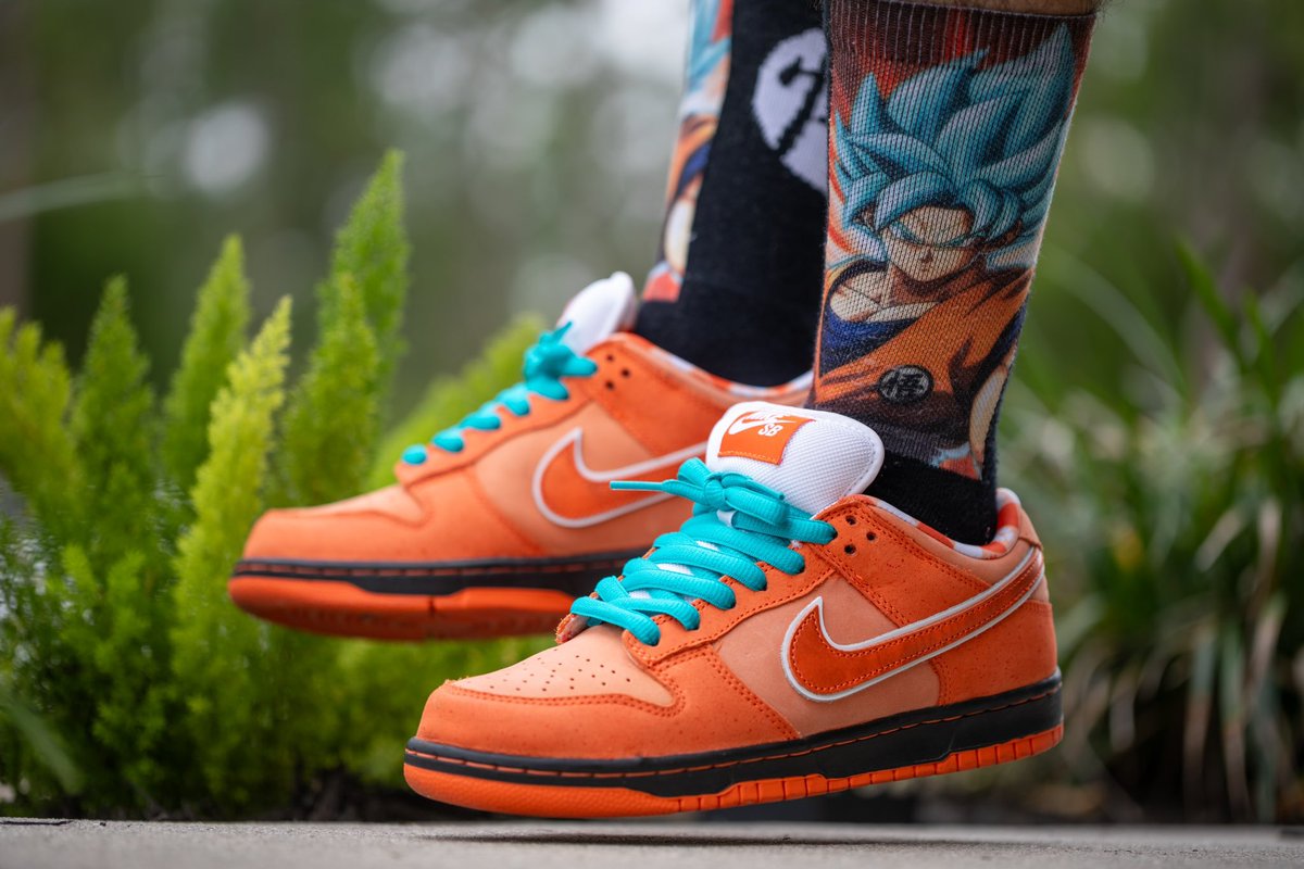 Today’s #kotd is the Concepts x Nike SB Dunk Low “Orange Lobster” with the teal laceswap this time around @snkr_twitr 

#goku #dragonballsuper #nike #nikeair #nikesb #sb #dunk #sneaker #sneakerhead #sneakers #SnkrsLiveHeatingUp #snkrskickcheck